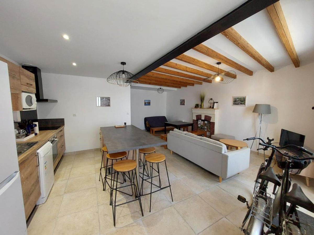 Maison Plein Centre Marais Poitevin Holiday home Coulon