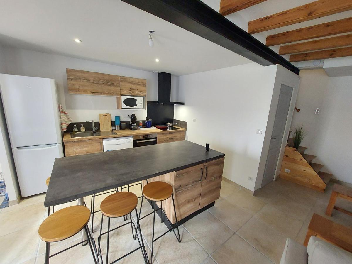 Holiday home Maison Plein Centre Marais Poitevin *